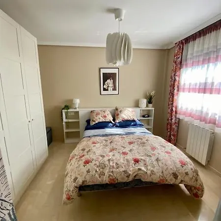 In With Private Pool And Sea View Nerja