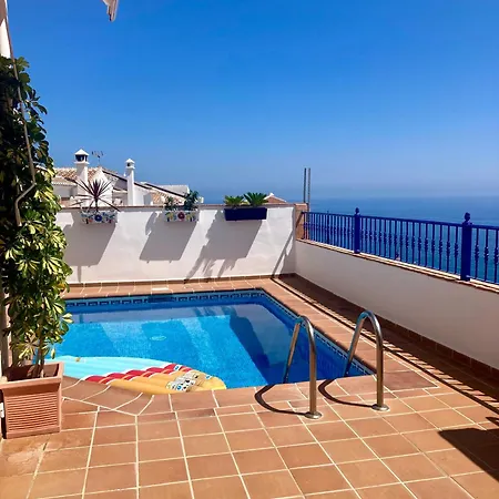 In With Private Pool And Sea View Villa Nerja