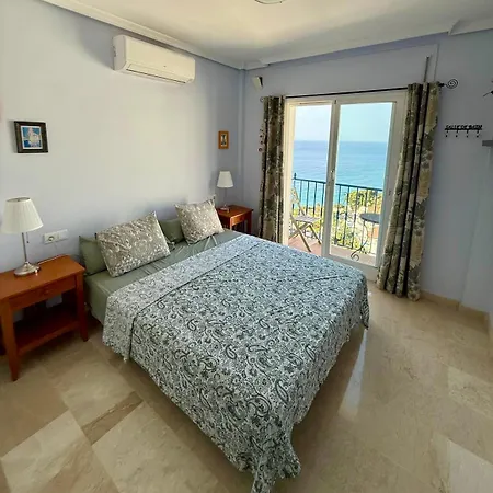 In With Private Pool And Sea View *