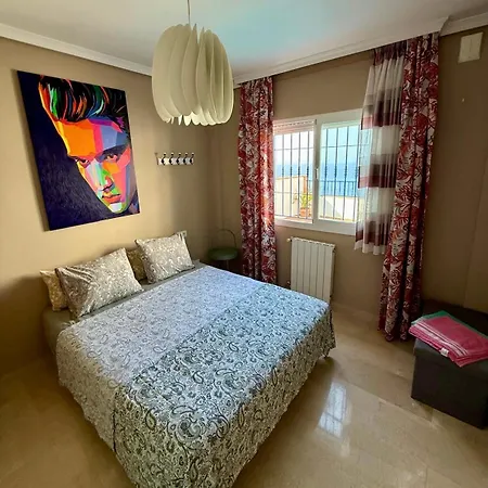 In With Private Pool And Sea View *