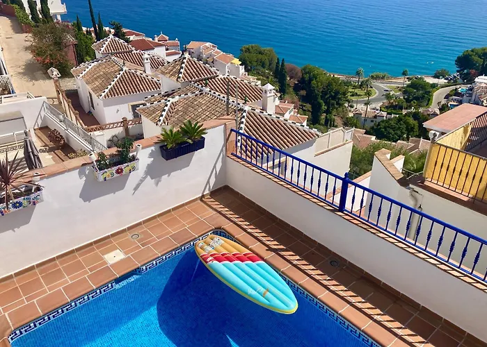 In With Private Pool And Sea View *