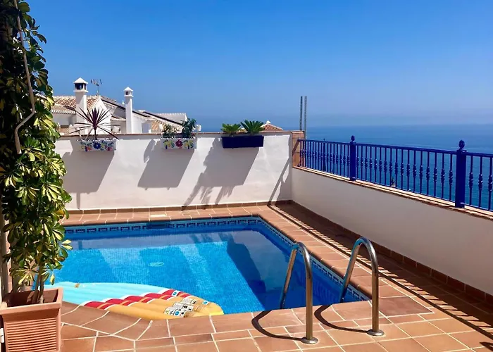 In With Private Pool And Sea View Villa Nerja