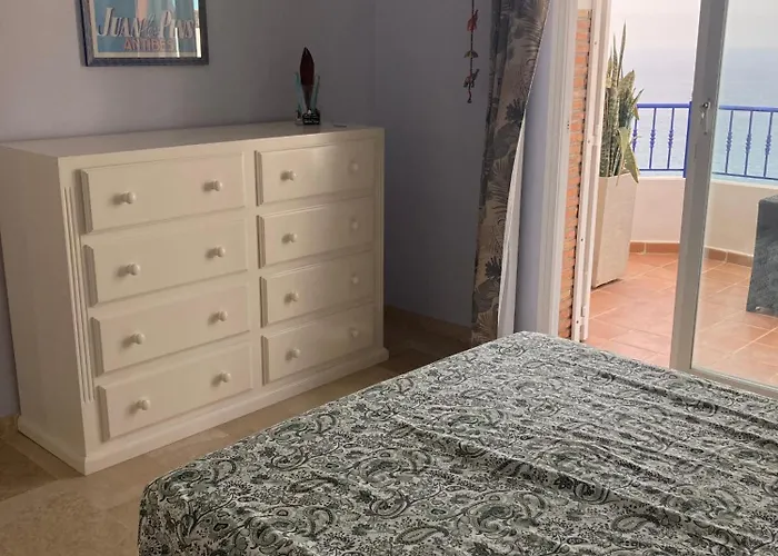 In With Private Pool And Sea View