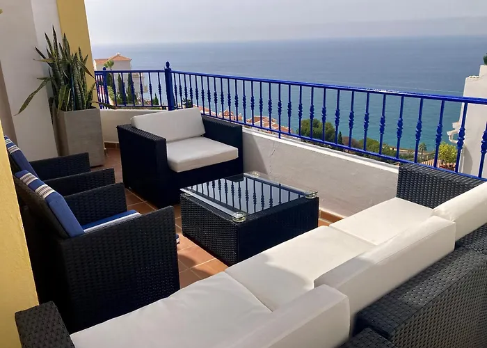 Villa In With Private Pool And Sea View *